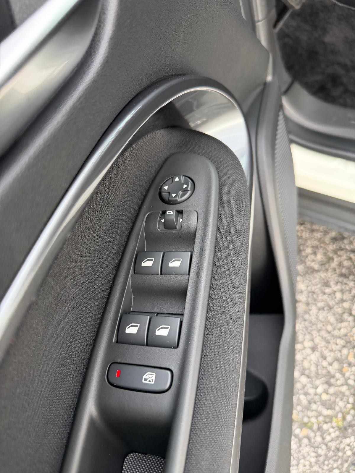 fiat-600-2026-gasolina-1199cc