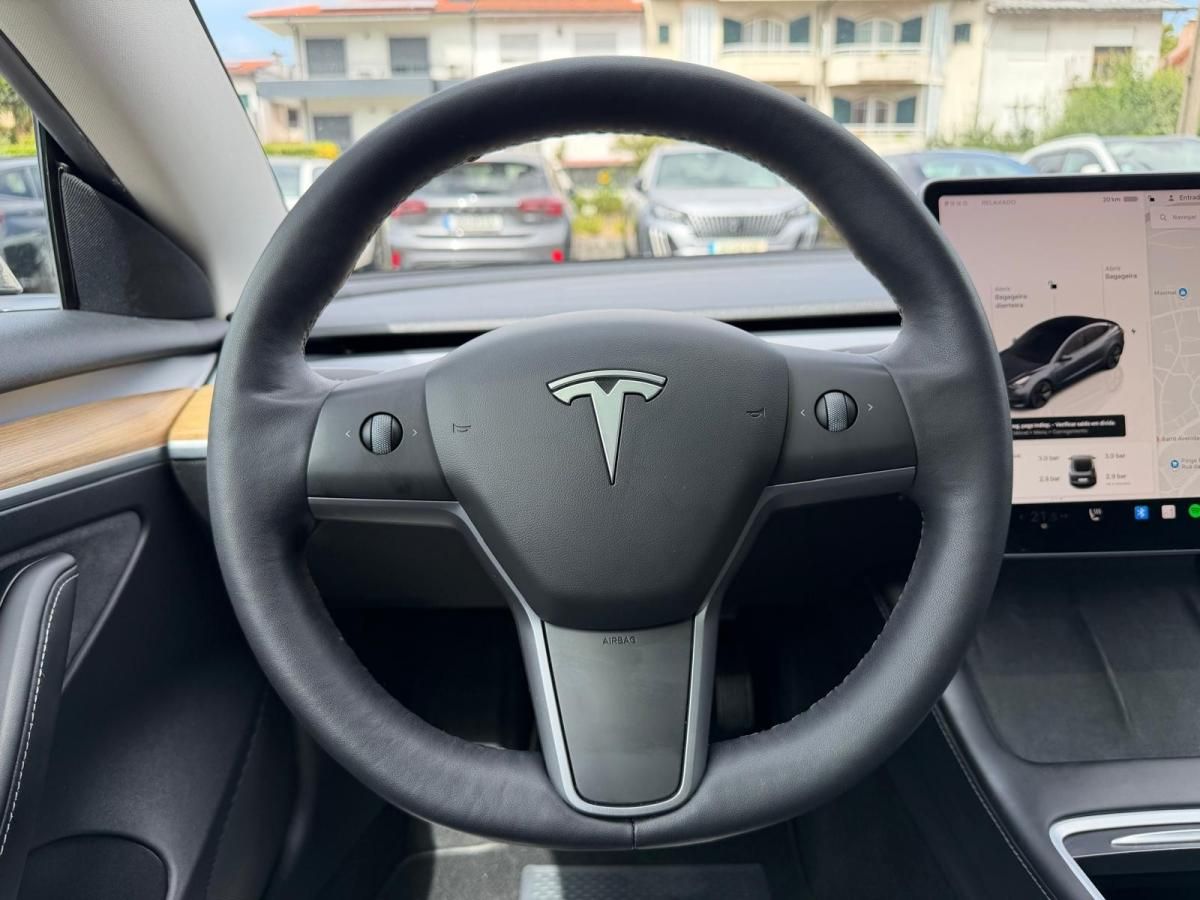 tesla-model-3-2022-eletrico-500cc