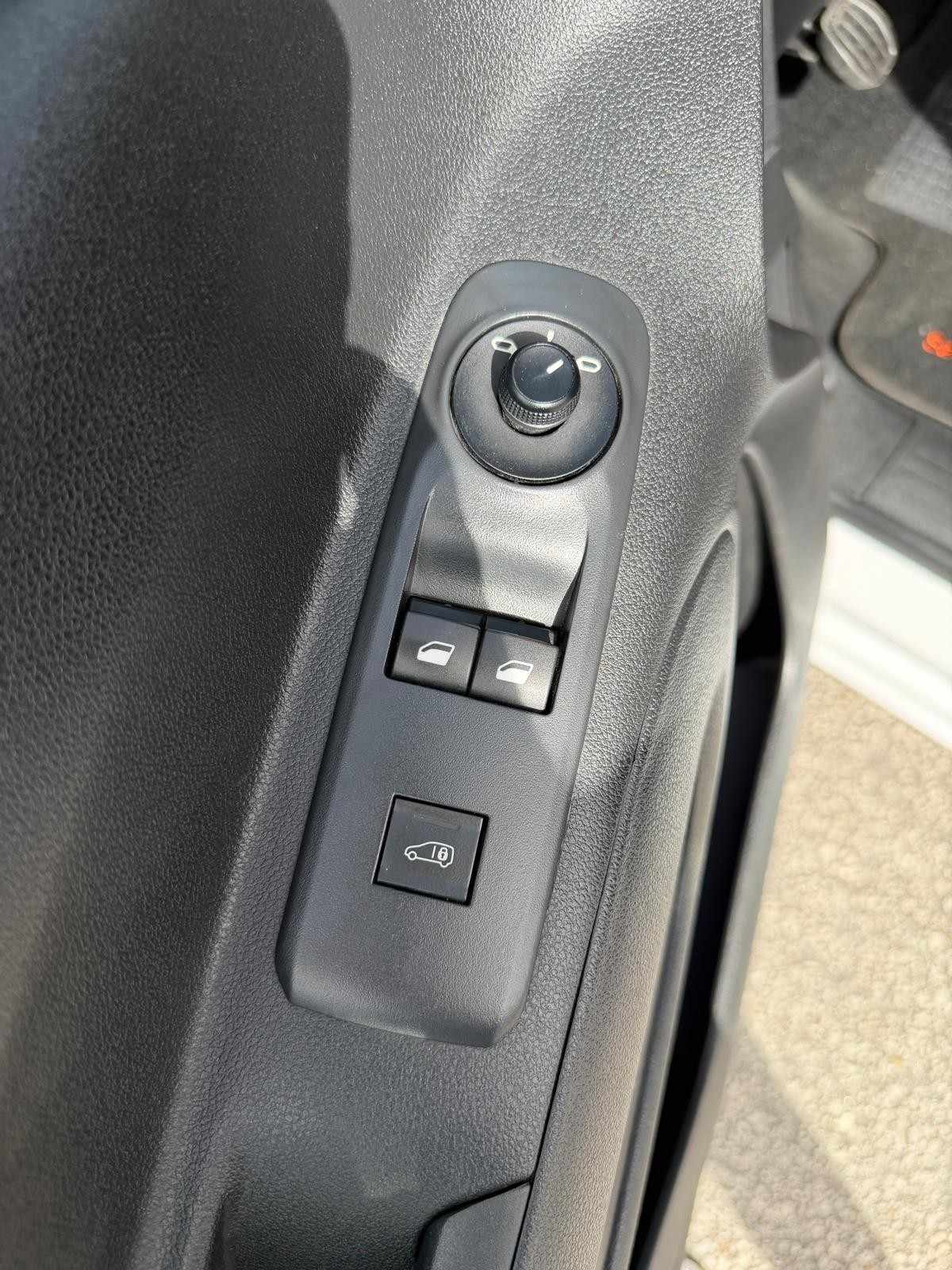peugeot-partner-2024-diesel-1499cc