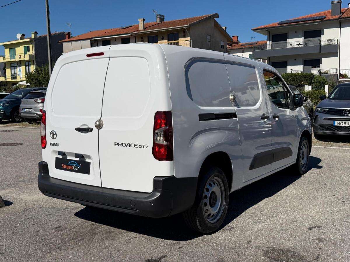 toyota-proace-2023-diesel-1499cc