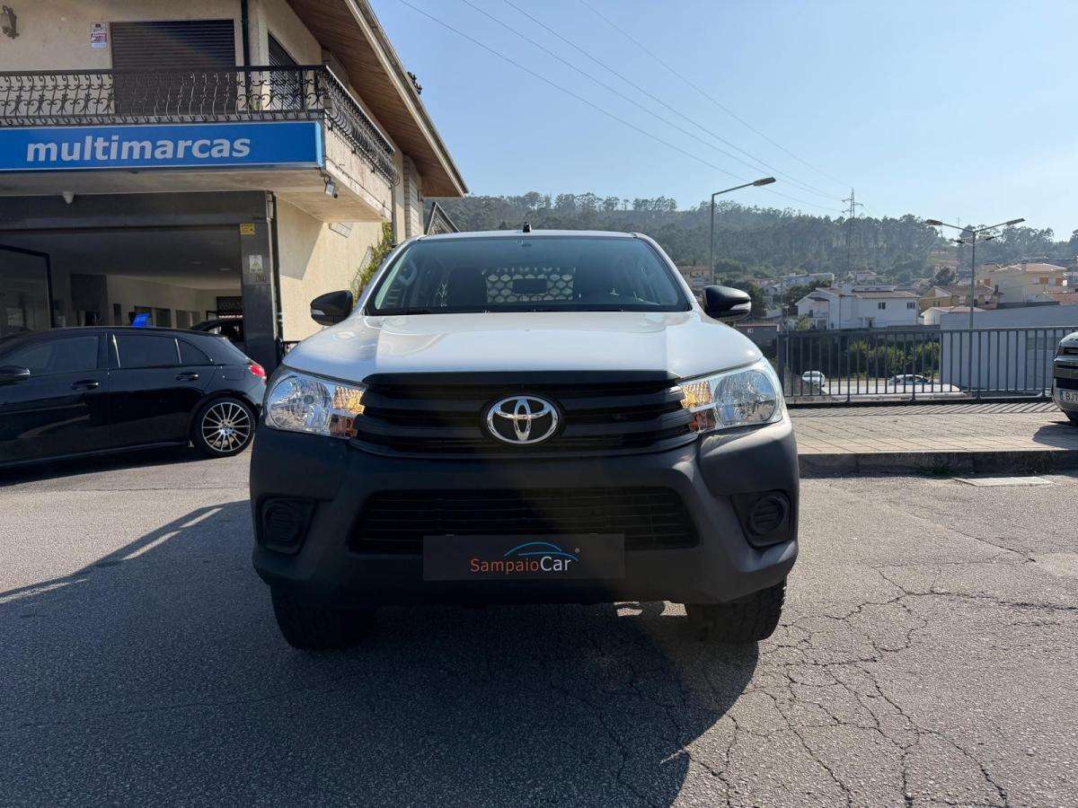 toyota-hilux-2017-diesel-2393cc