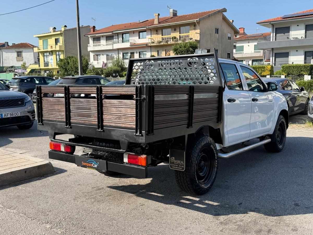 toyota-hilux-2017-diesel-2393cc