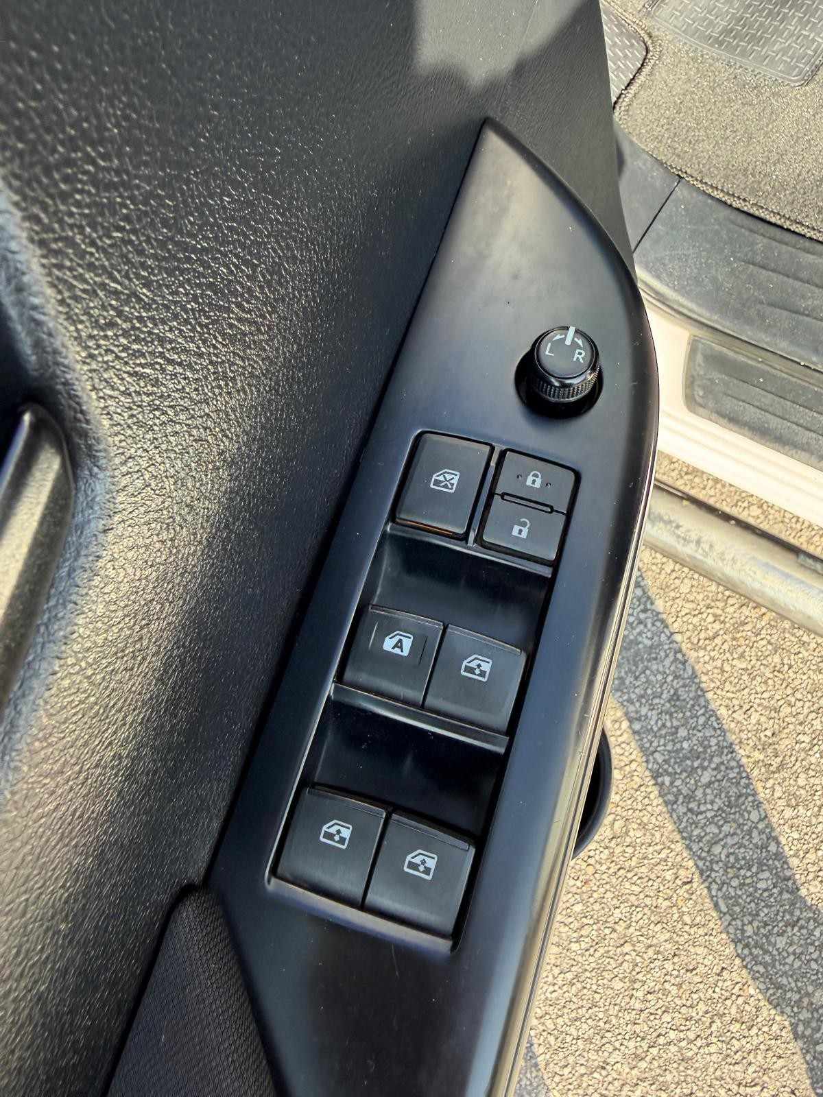 toyota-hilux-2017-diesel-2393cc