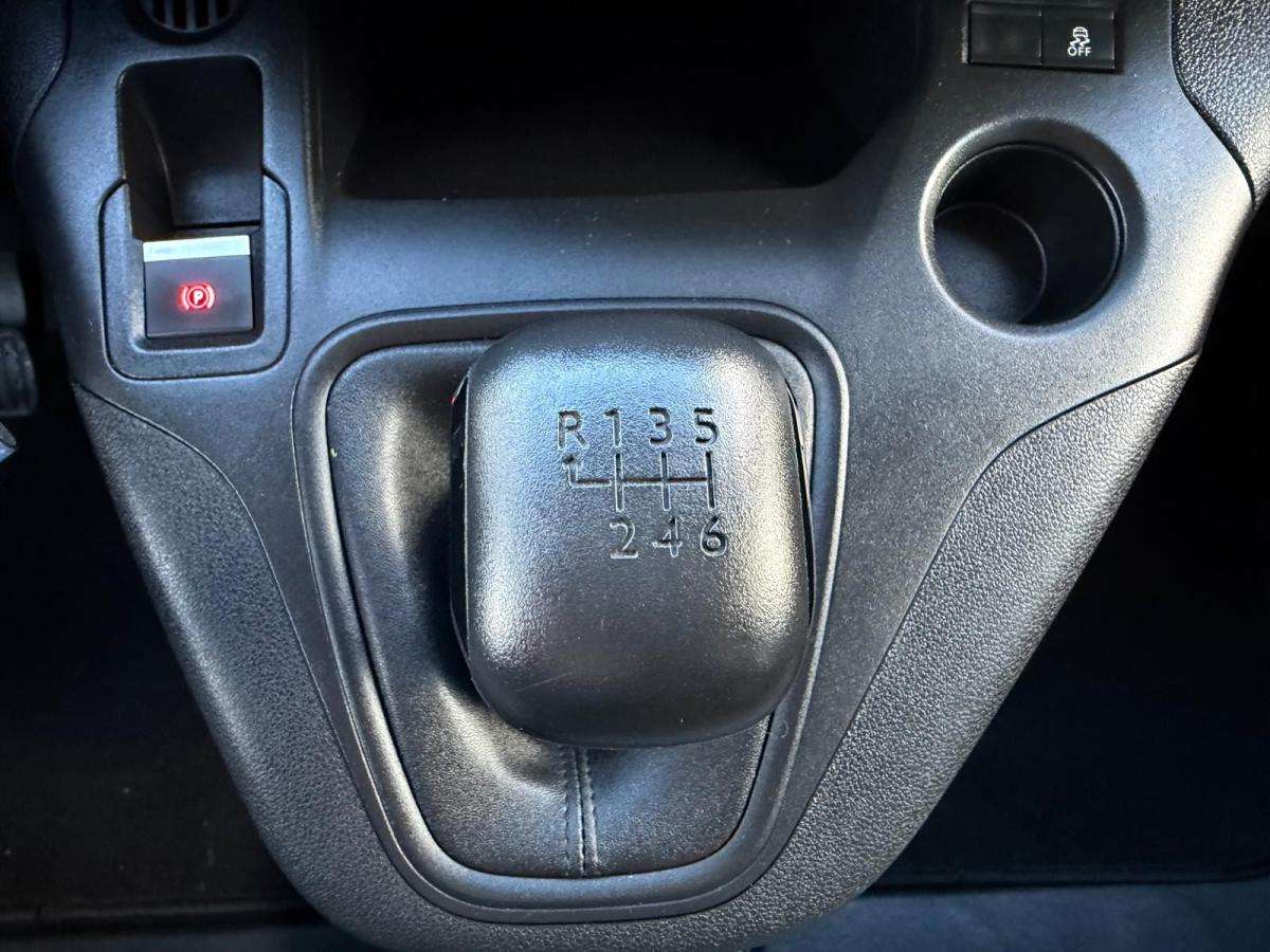 peugeot-partner-2022-diesel-1499cc