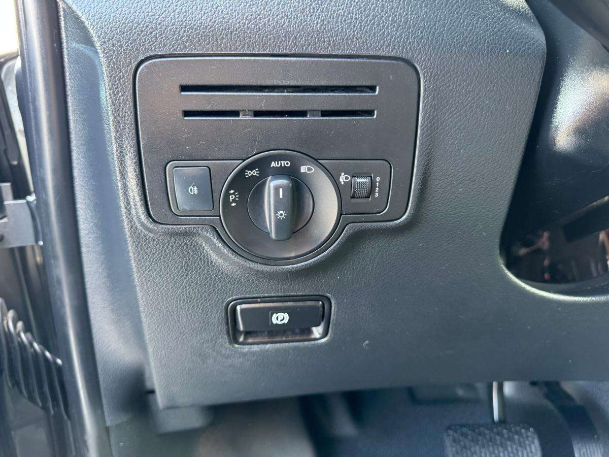 mercedes-benz-vito-2022-diesel-1950cc