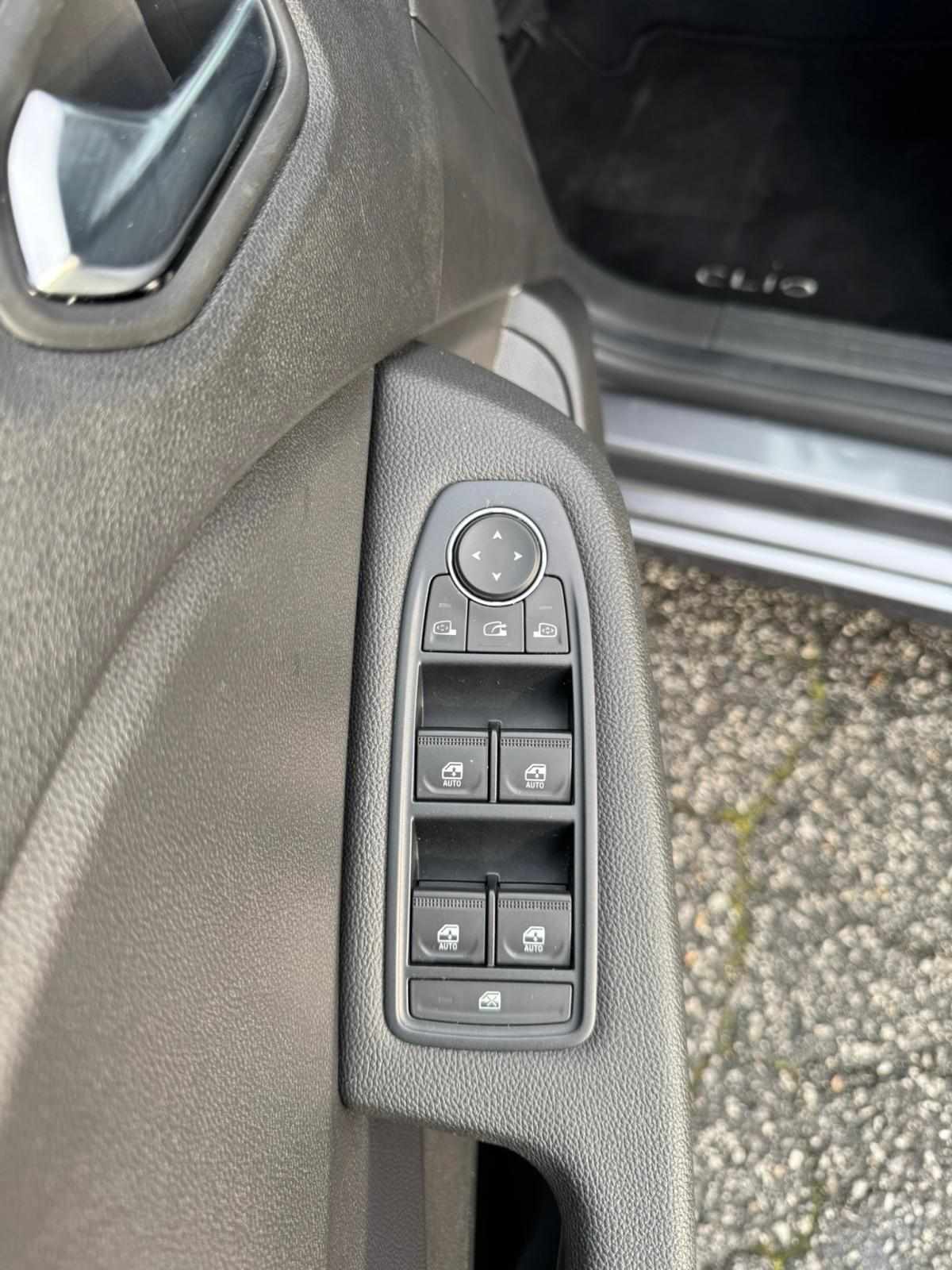 renault-clio-2024-gasolina-999cc