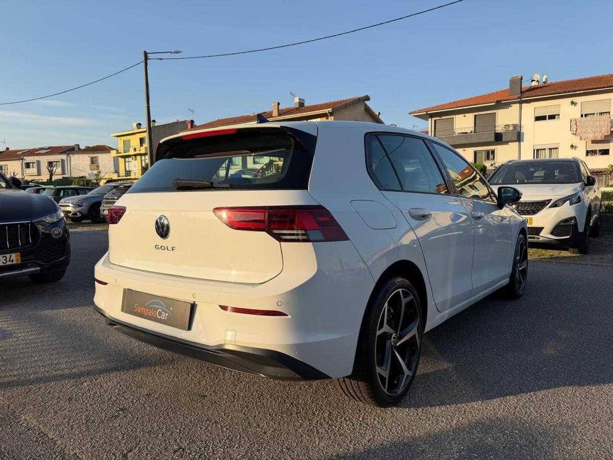 volkswagen-golf-2022-diesel-1968cc