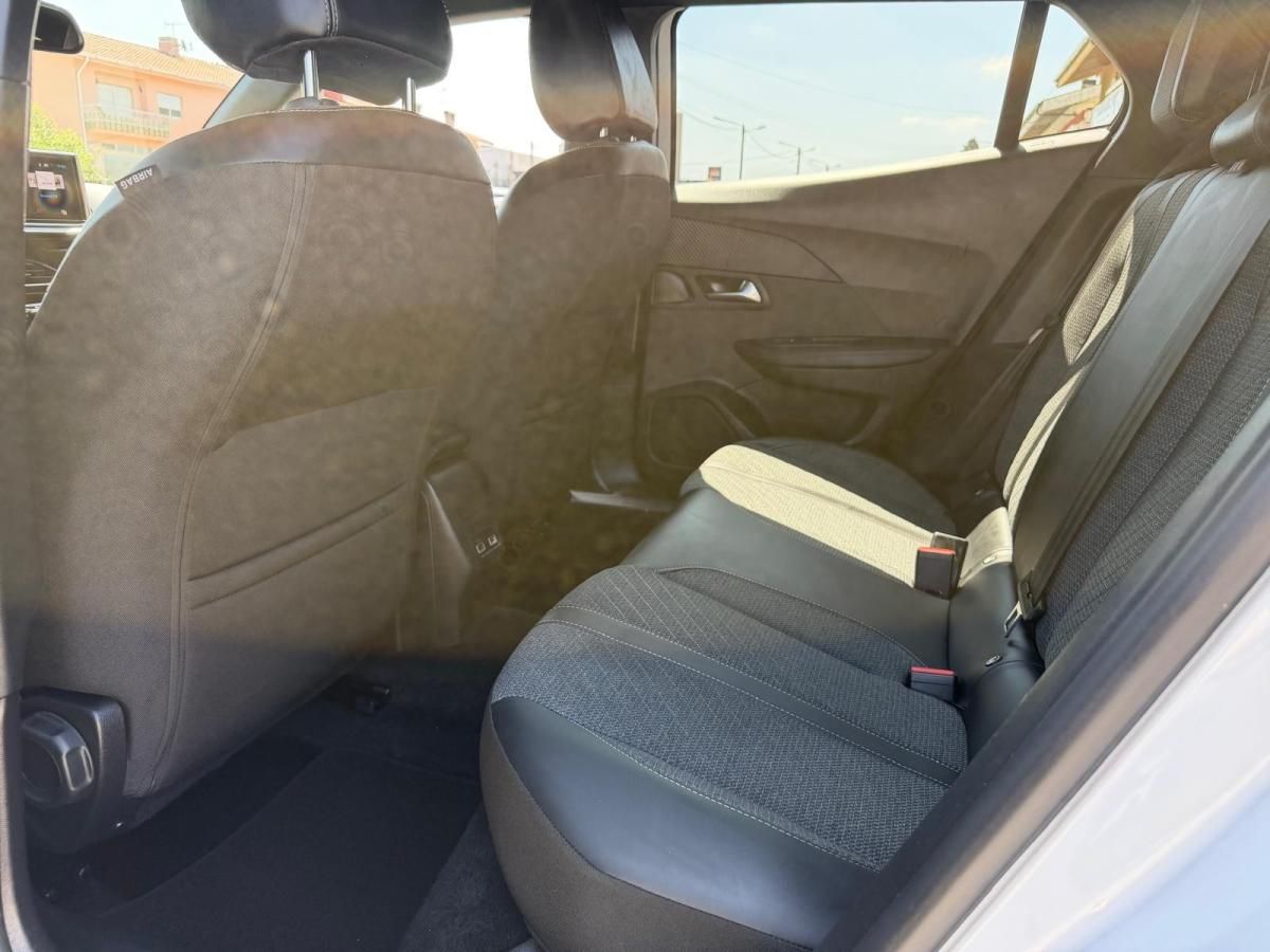 peugeot-2008-2024-gasolina-1199cc