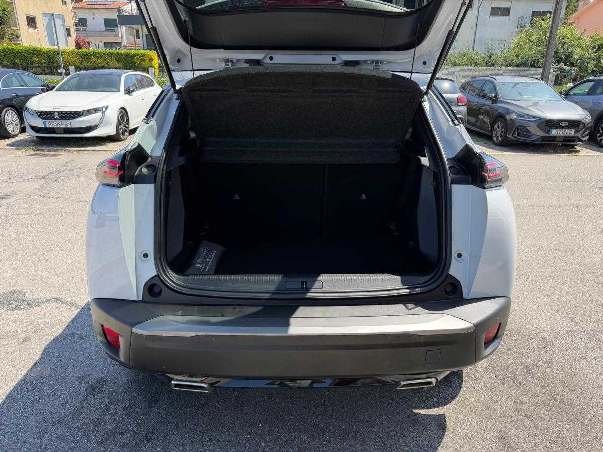 peugeot-2008-2024-gasolina-1199cc