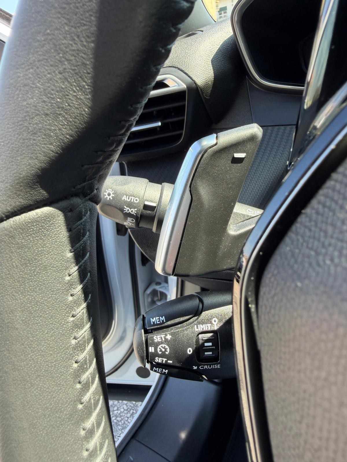 peugeot-2008-2024-gasolina-1199cc