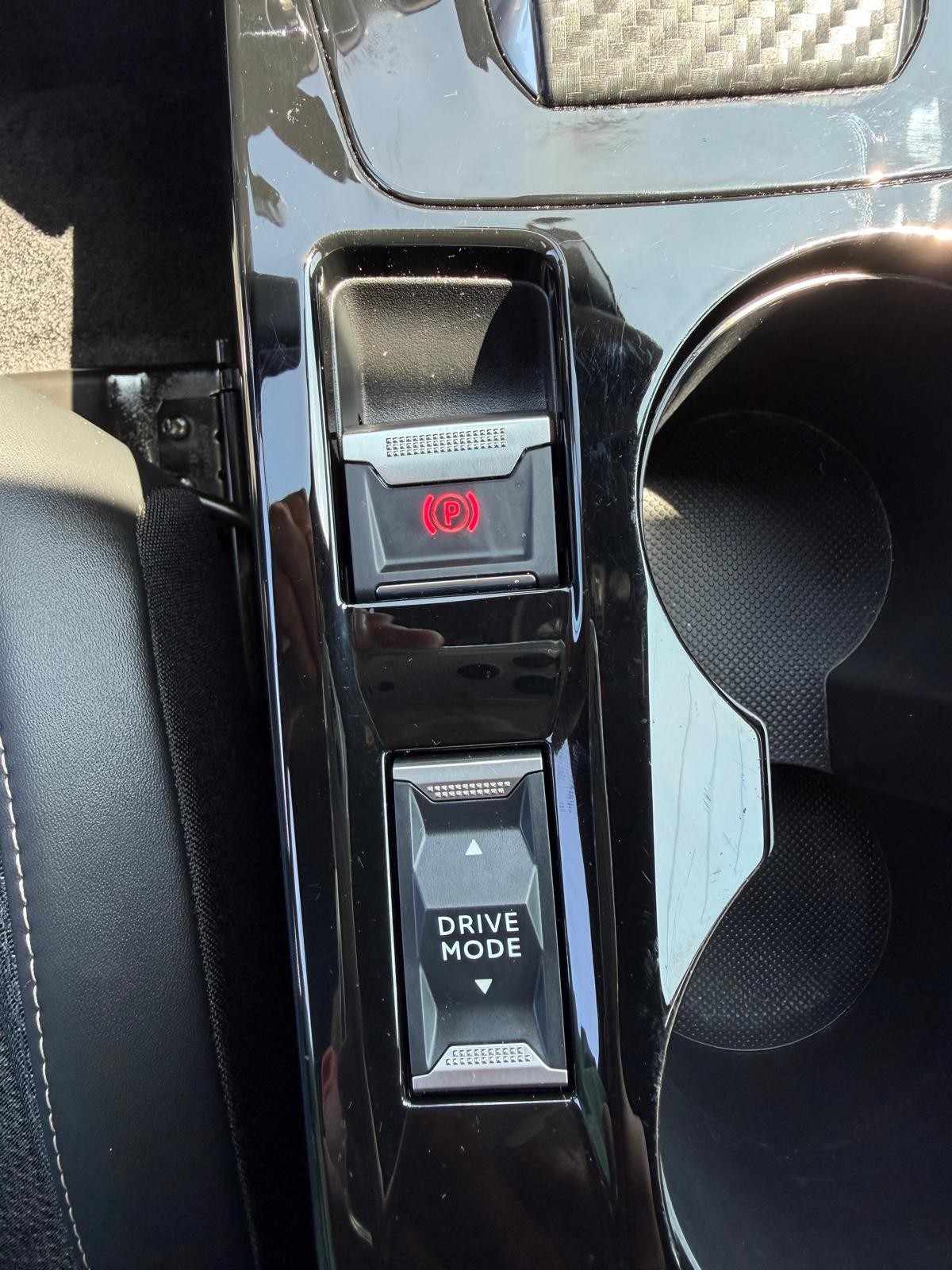 peugeot-2008-2024-gasolina-1199cc