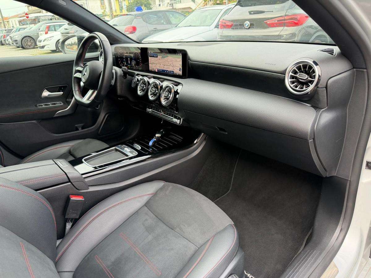 mercedes-benz-classe-a-2023-hibrido-a-gasolina-1332cc