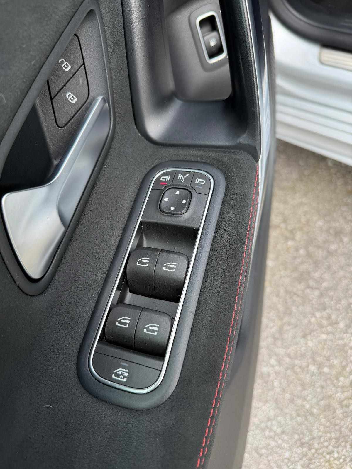 mercedes-benz-classe-a-2023-hibrido-a-gasolina-1332cc