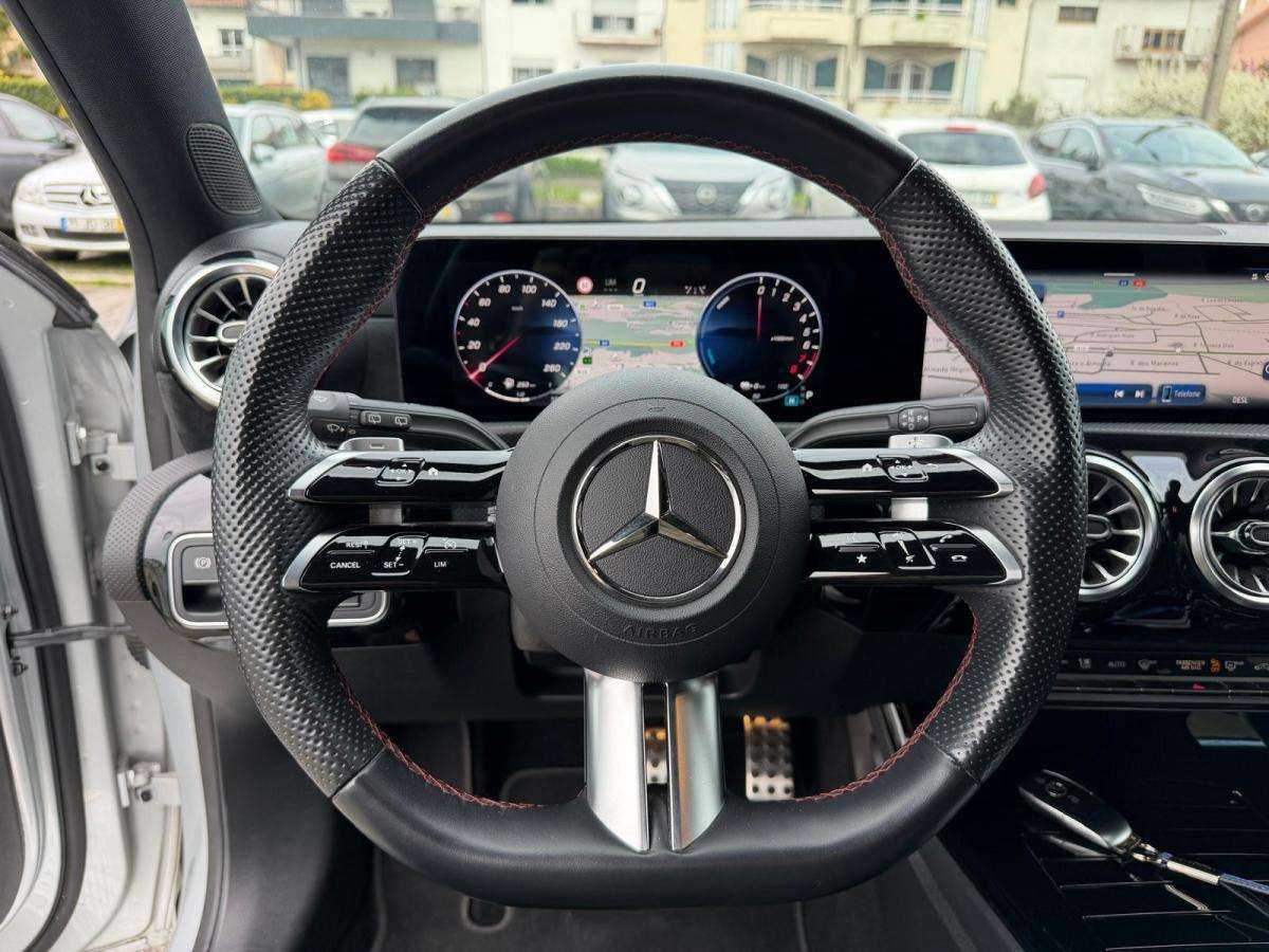 mercedes-benz-classe-a-2023-hibrido-a-gasolina-1332cc