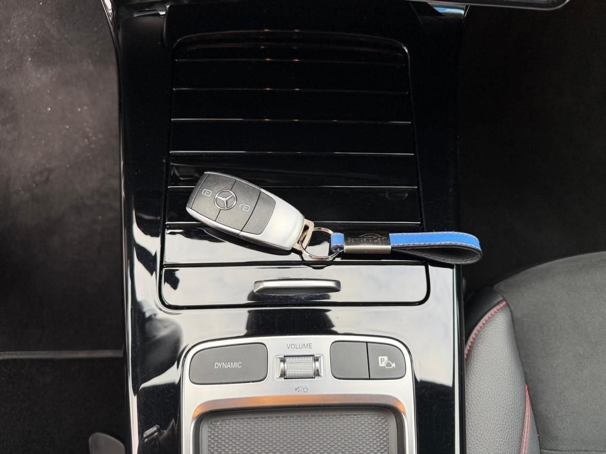 mercedes-benz-classe-a-2023-hibrido-a-gasolina-1332cc