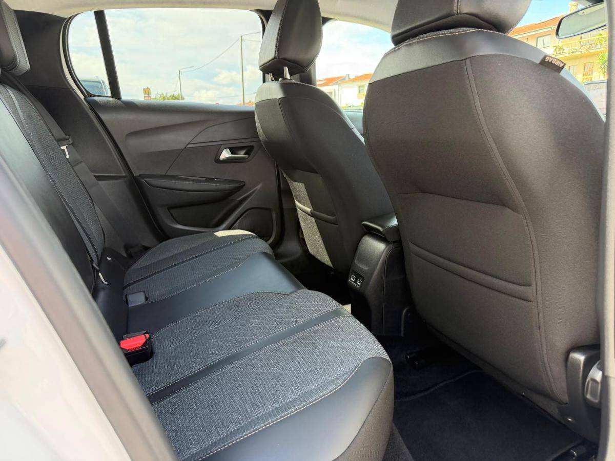 peugeot-208-2024-gasolina-1199cc