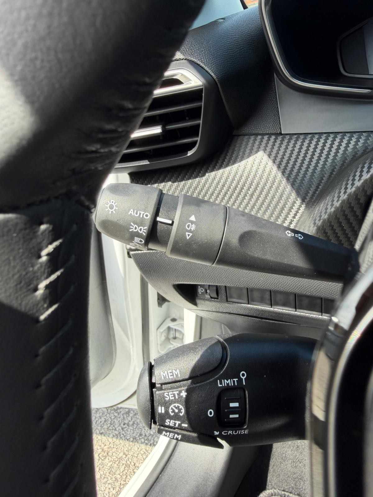 peugeot-208-2024-gasolina-1199cc