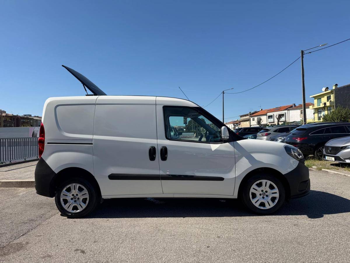 fiat-doblo-2023-diesel-1598cc