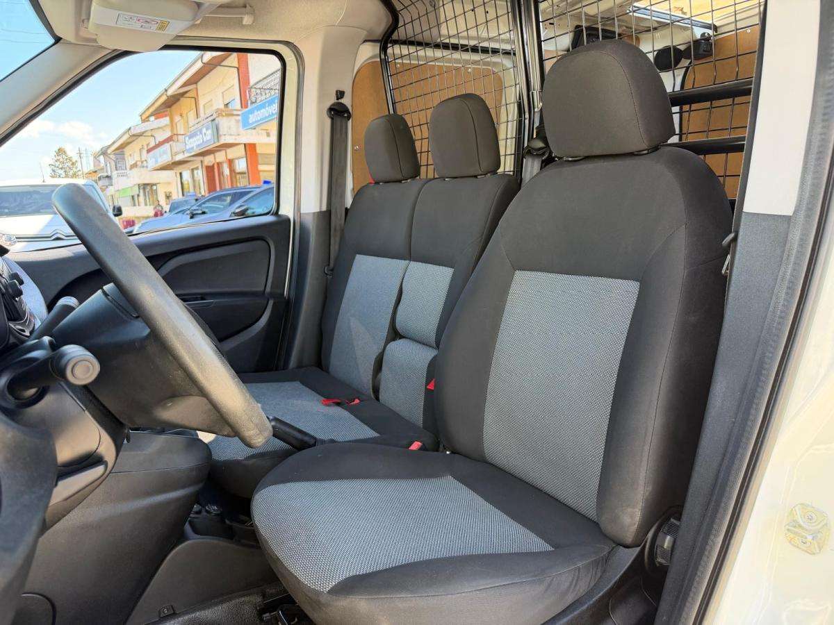 fiat-doblo-2023-diesel-1598cc
