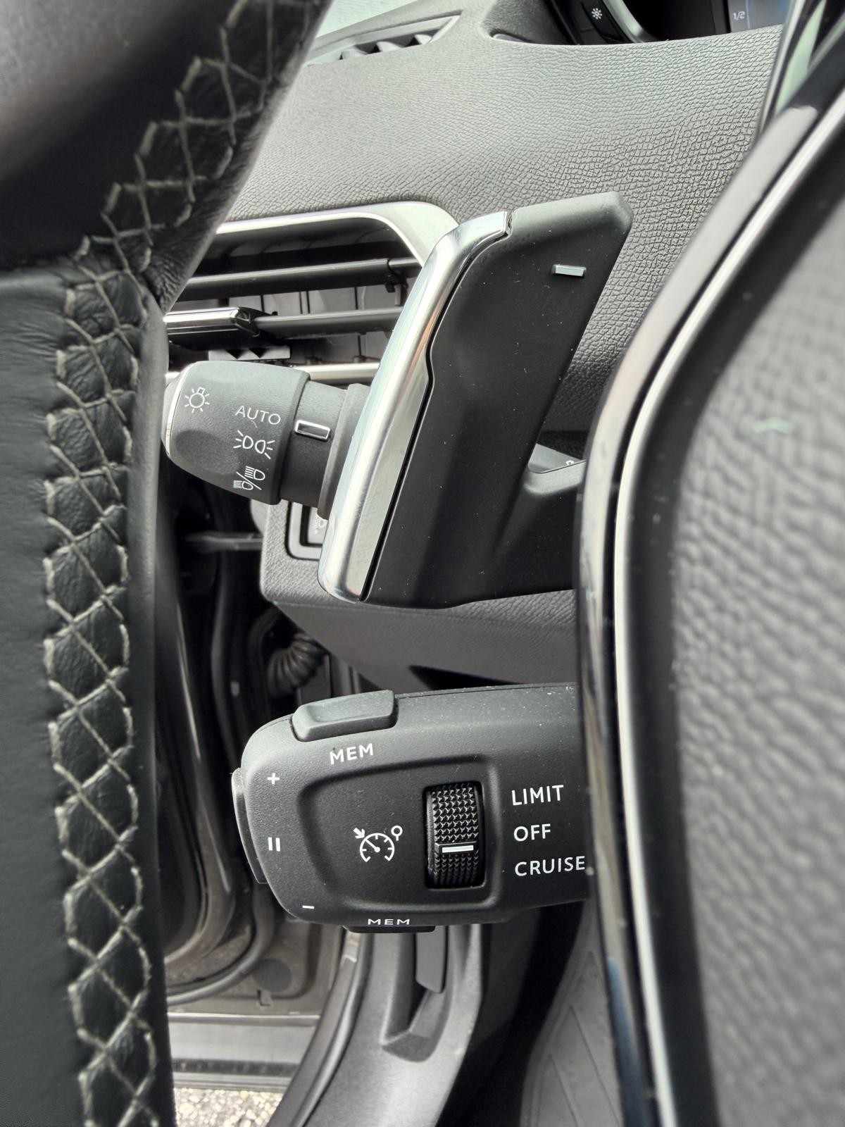 peugeot-3008-2022-hibrido-a-gasolina-1598cc