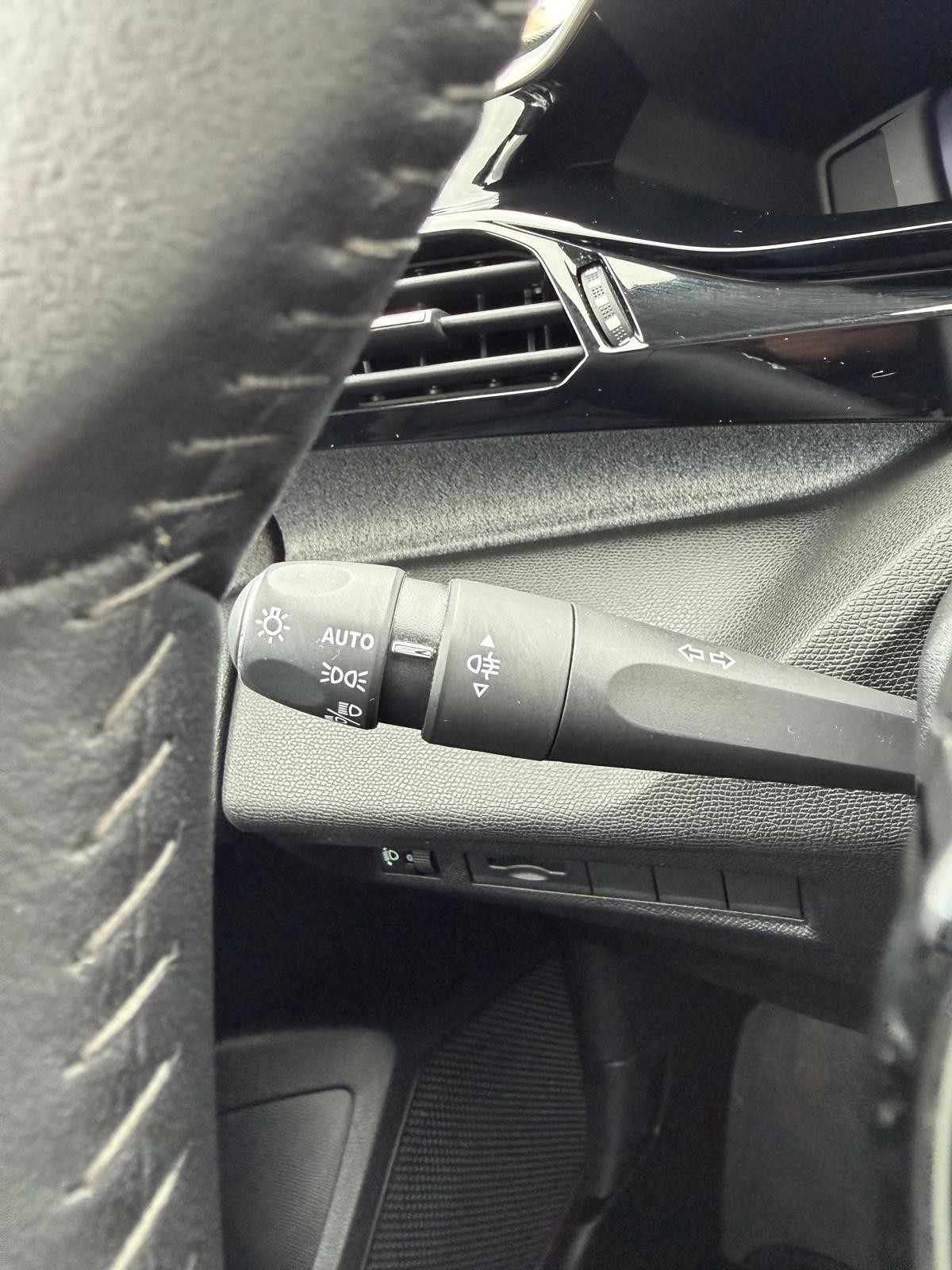 peugeot-308-2024-gasolina-1199cc