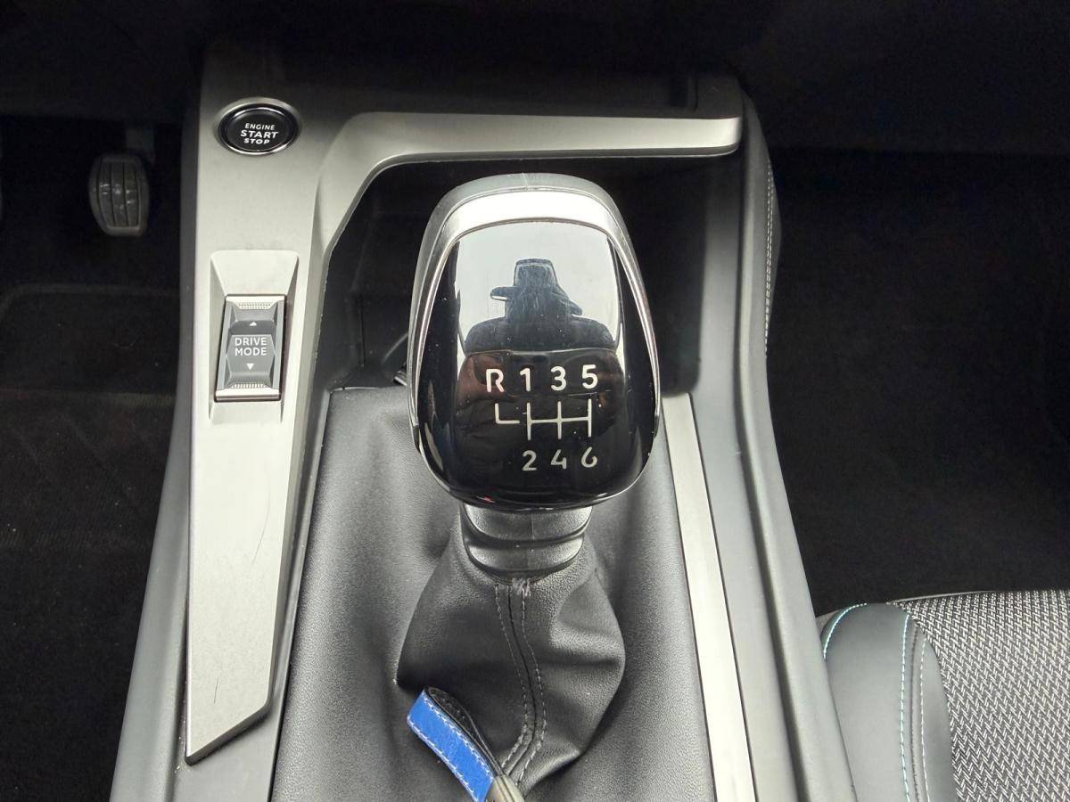 peugeot-308-2024-gasolina-1199cc