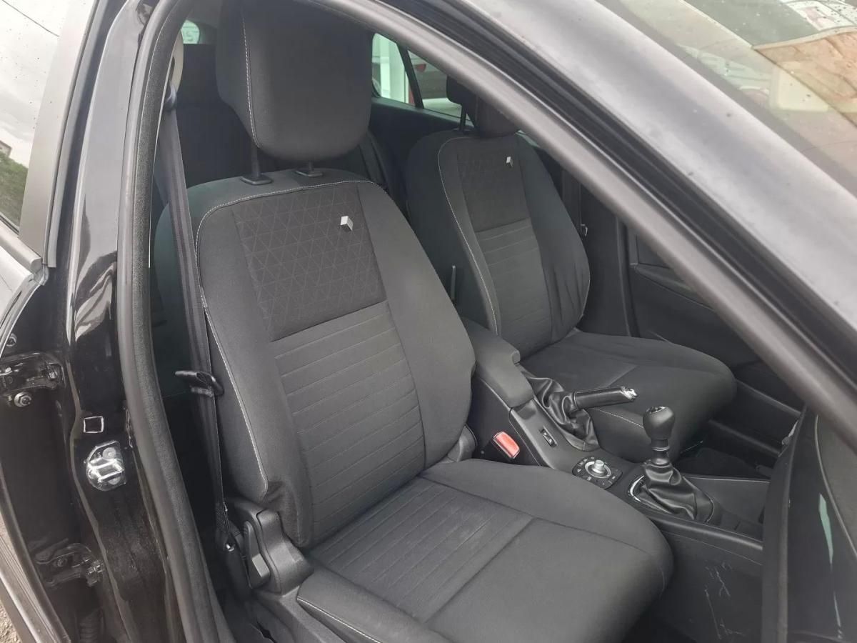 renault-megane-sport-tourer-2015-diesel-1461cc
