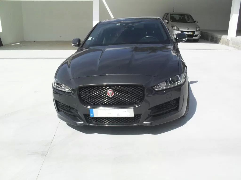 jaguar-xe-2017-diesel-1999cc