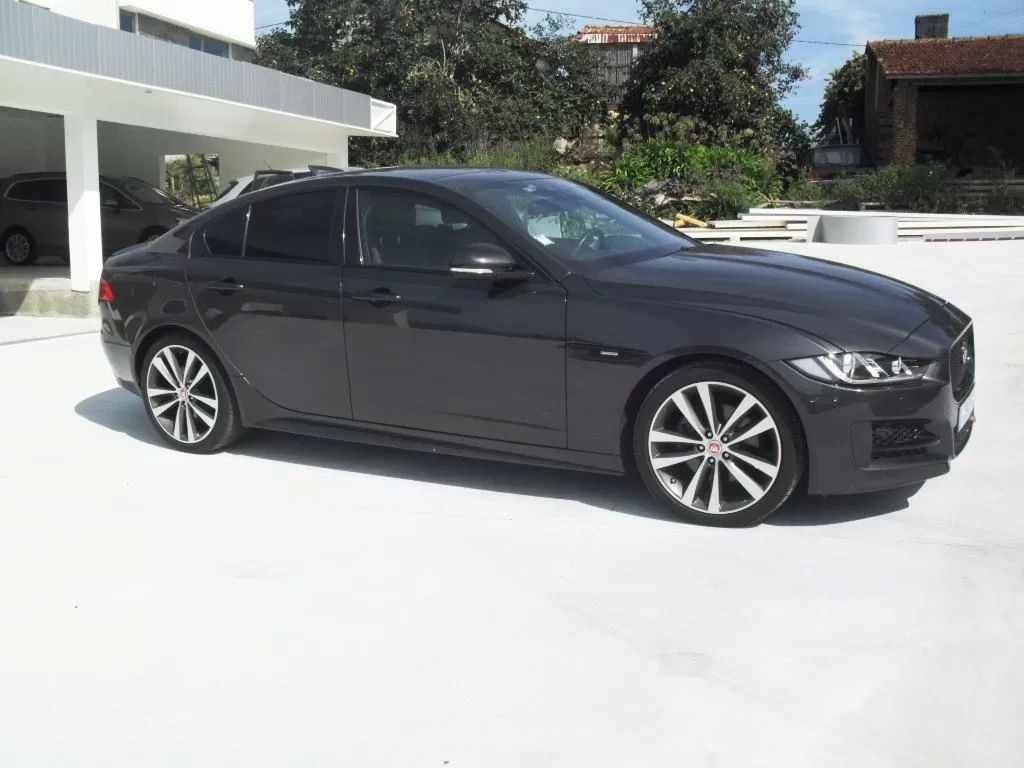 jaguar-xe-2017-diesel-1999cc