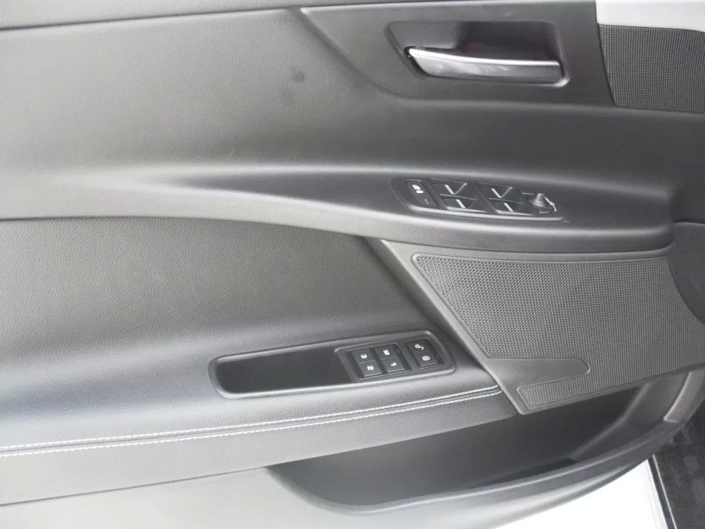 jaguar-xe-2017-diesel-1999cc