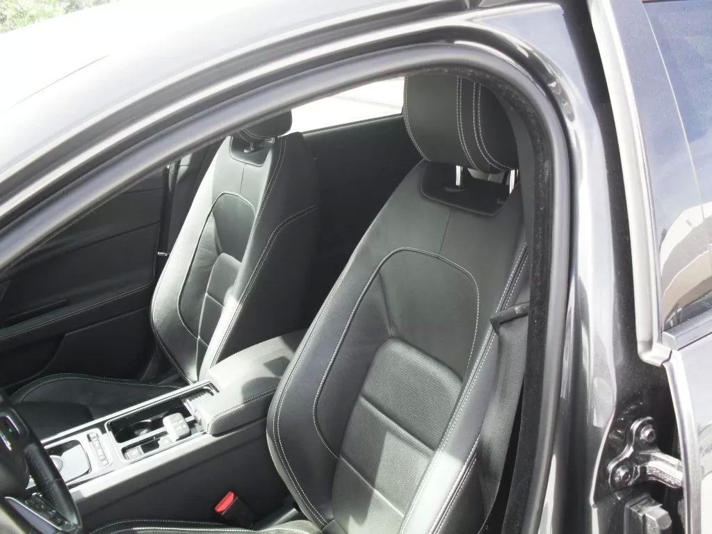 jaguar-xe-2017-diesel-1999cc