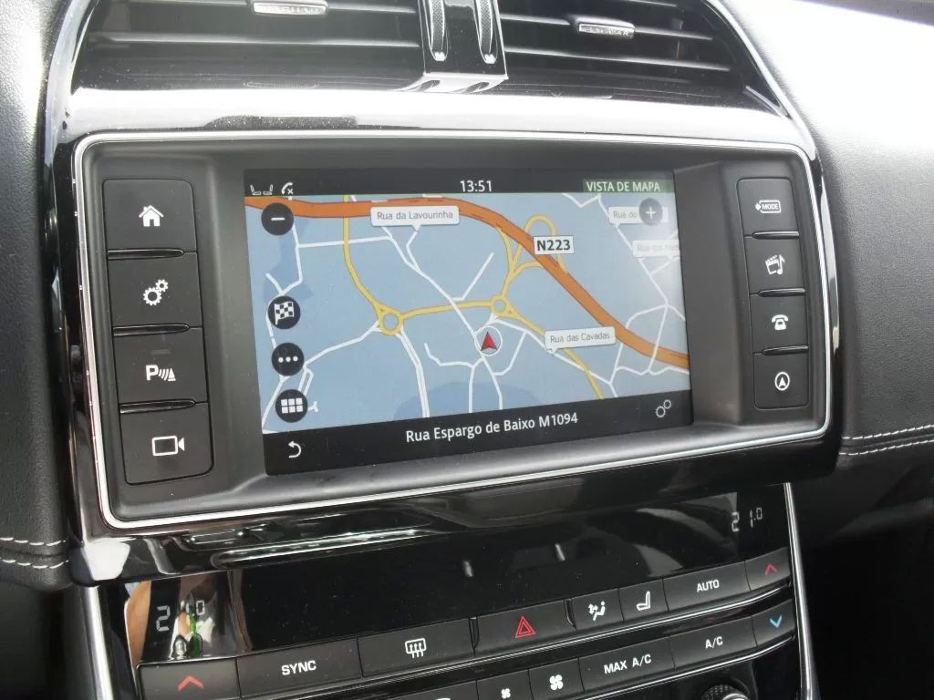 jaguar-xe-2017-diesel-1999cc