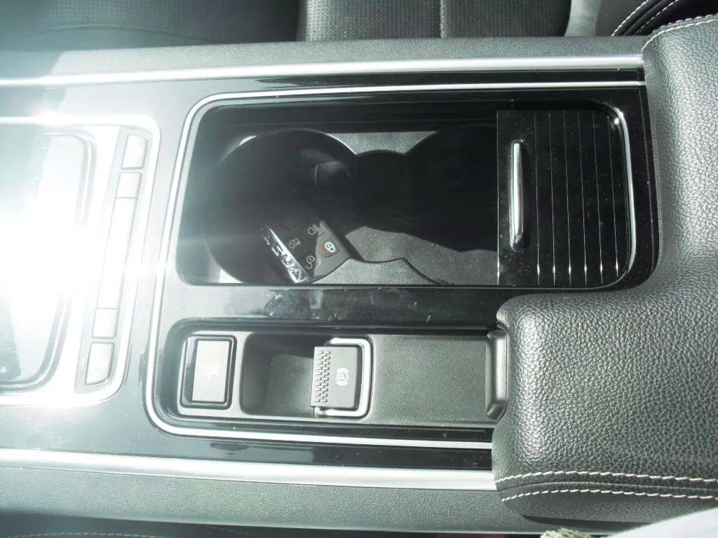 jaguar-xe-2017-diesel-1999cc