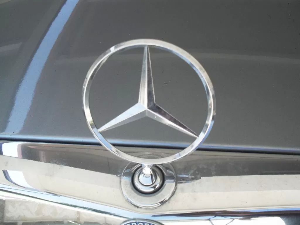 mercedes-benz-200-1981-diesel-1988cc
