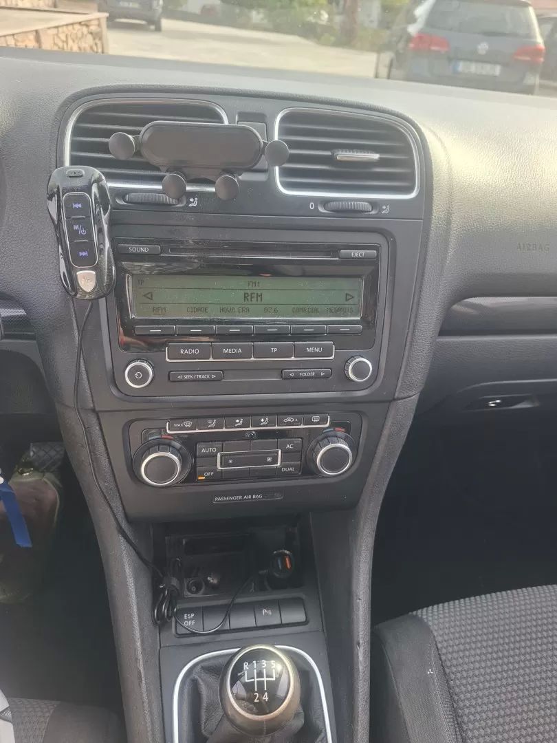 volkswagen-golf-variant-2009-diesel-1598cc