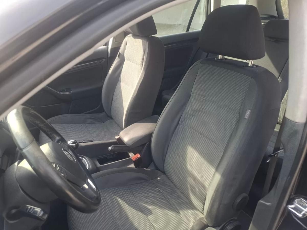 volkswagen-golf-variant-2009-diesel-1598cc