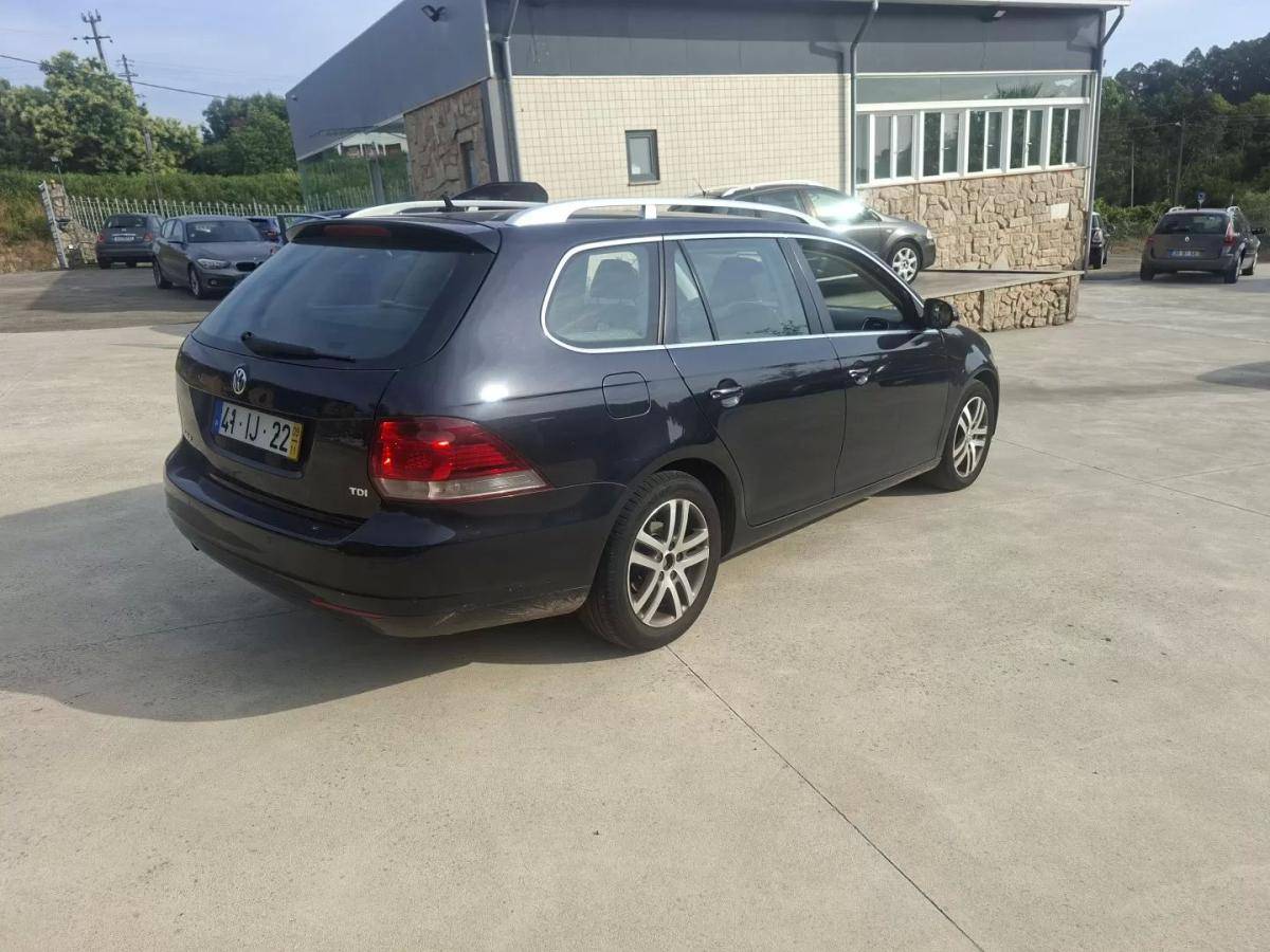 volkswagen-golf-variant-2009-diesel-1598cc