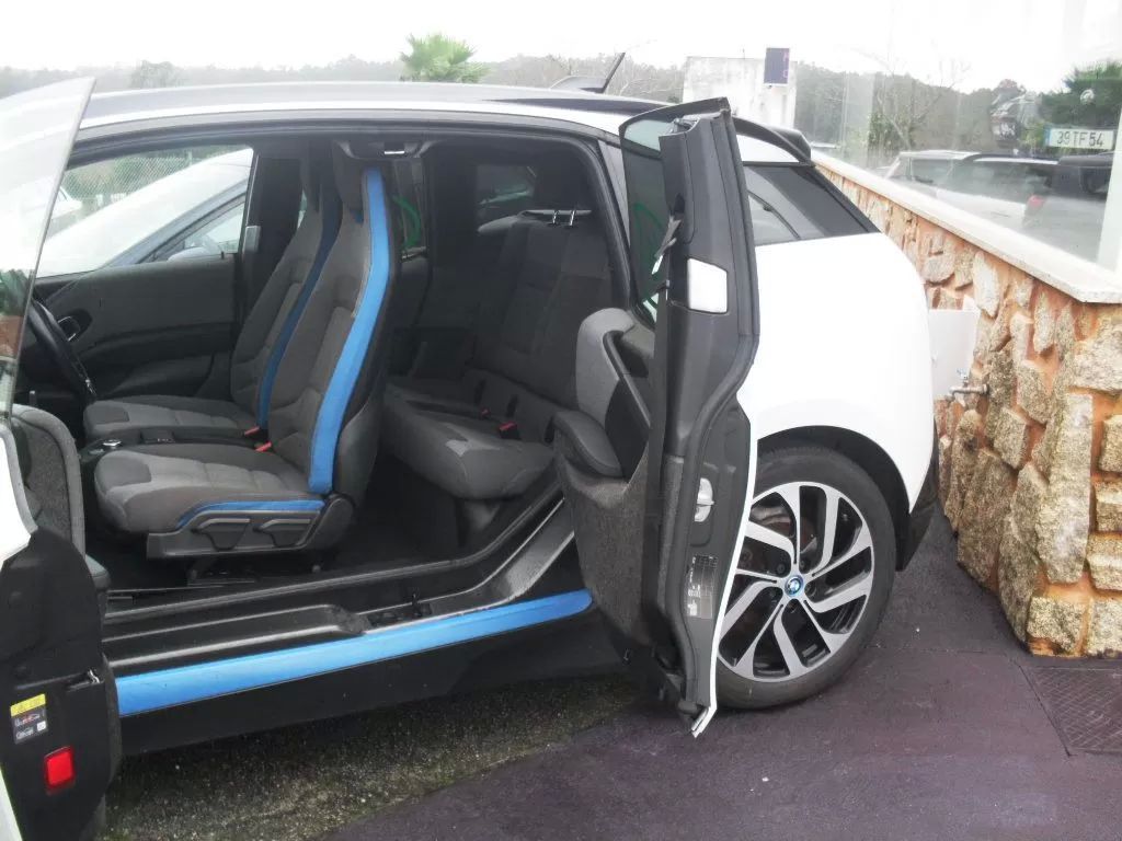 bmw-i3-2018-eletrico-200cc