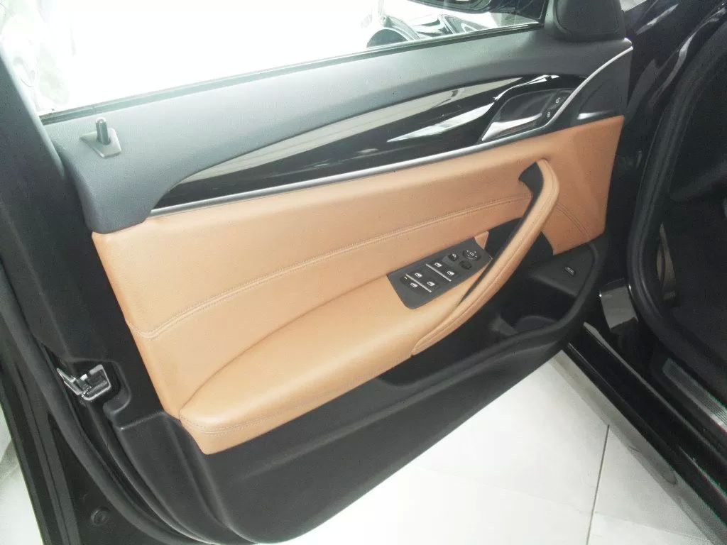 bmw-serie-5-520d-sedan-2017-diesel-1995cc