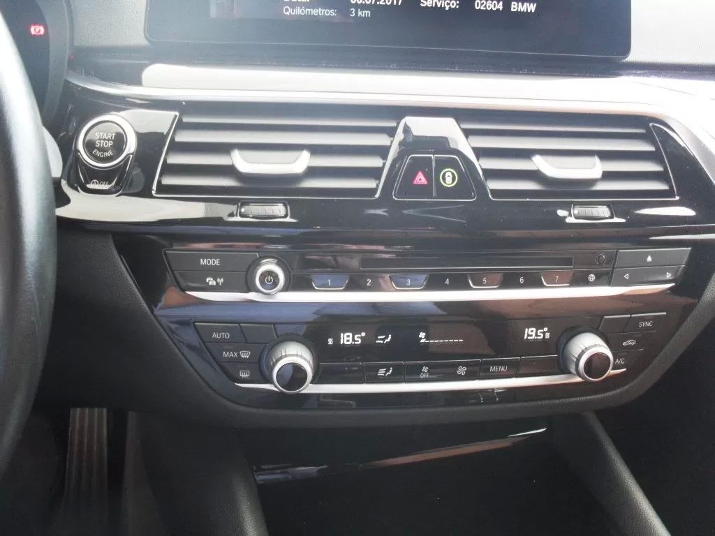 bmw-serie-5-520d-sedan-2017-diesel-1995cc