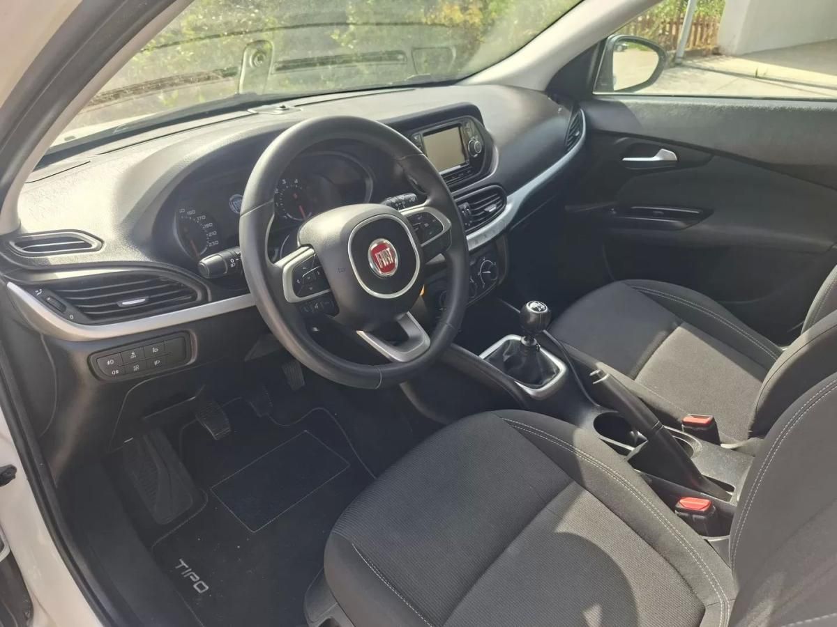 fiat-tipo-station-wagon-2017-diesel-1598cc