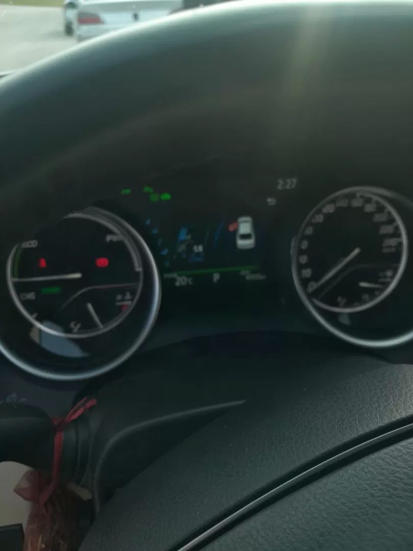 toyota-camry-2019-hibrido-a-gasolina-2487cc
