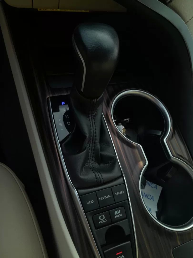 toyota-camry-2019-hibrido-a-gasolina-2487cc