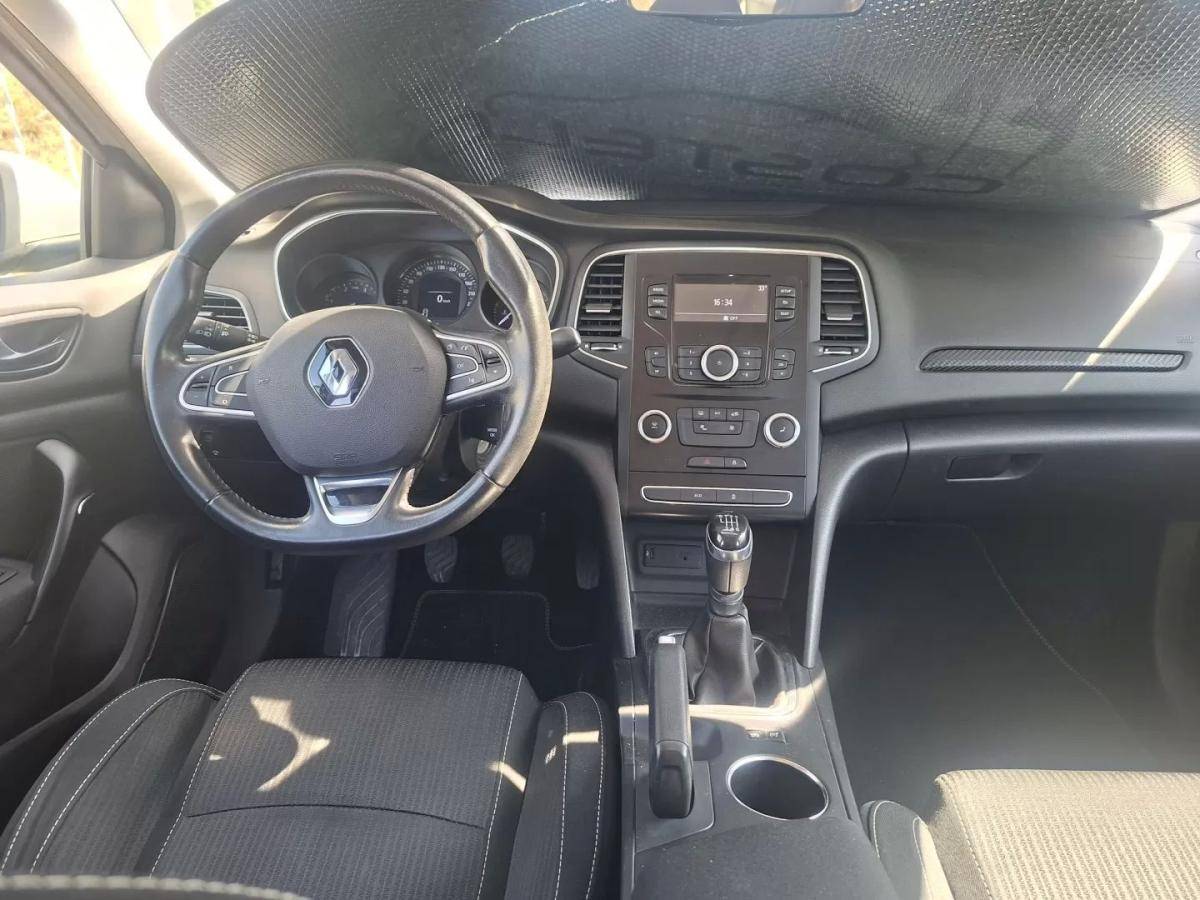 renault-megane-sport-tourer-2017-diesel-1461cc