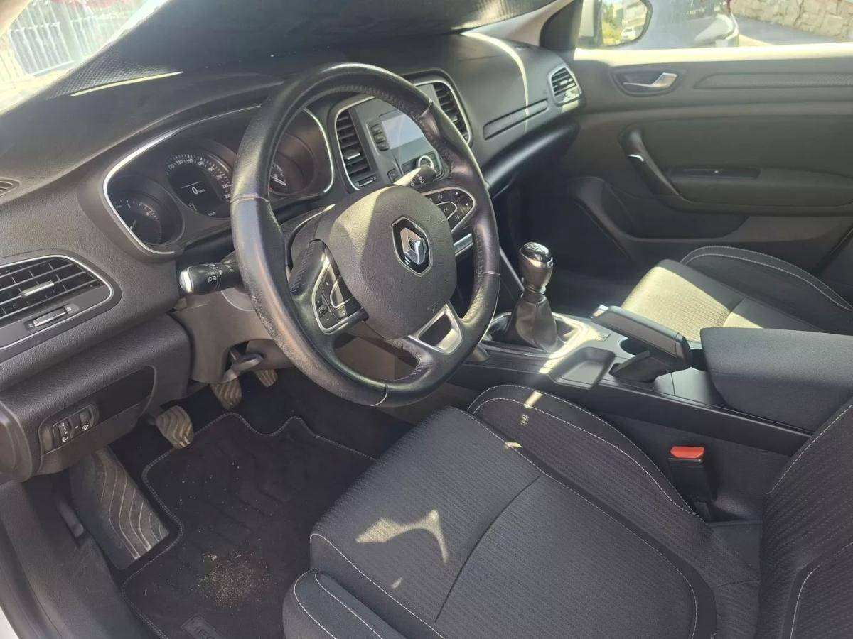 renault-megane-sport-tourer-2017-diesel-1461cc