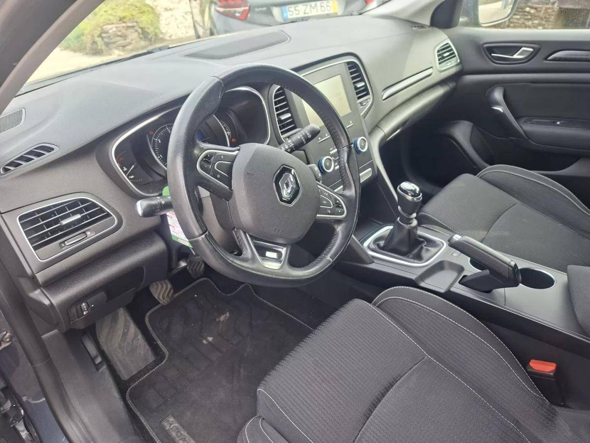 renault-megane-sport-tourer-2017-diesel-1461cc