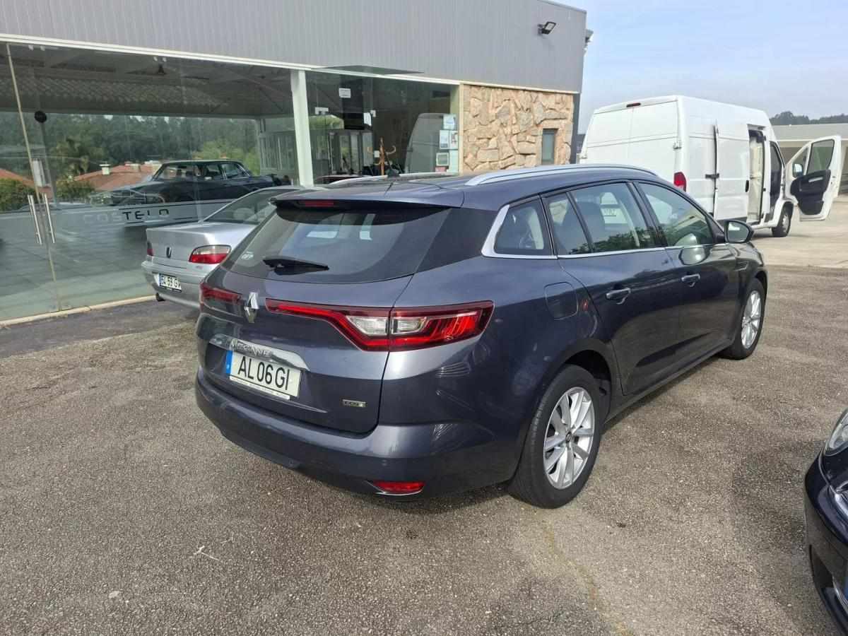 renault-megane-sport-tourer-2017-diesel-1461cc
