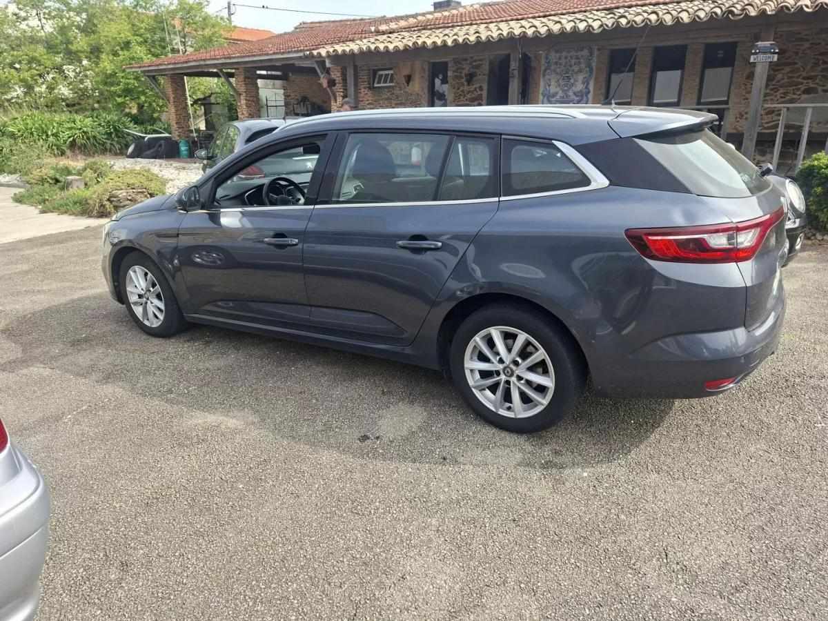 renault-megane-sport-tourer-2017-diesel-1461cc