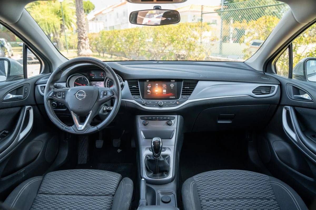 opel-astra-sport-tourer-2018-diesel-1598cc