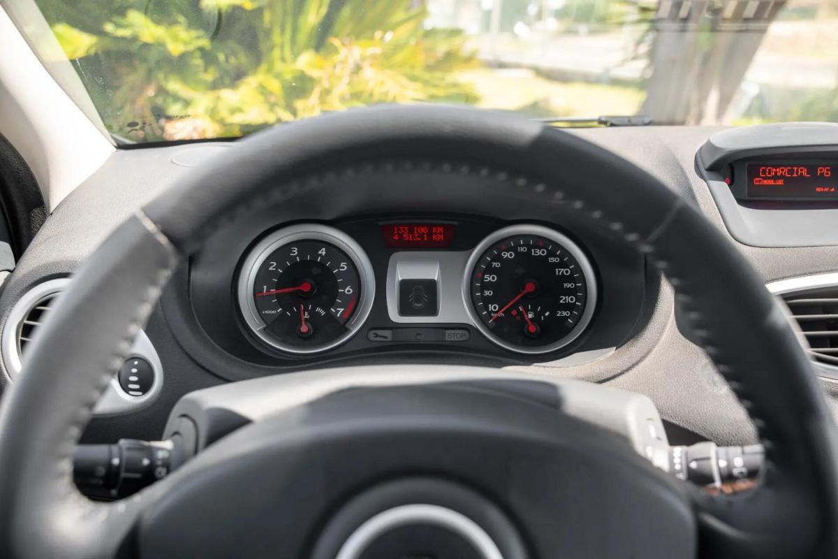 renault-clio-2008-gasolina-1149cc